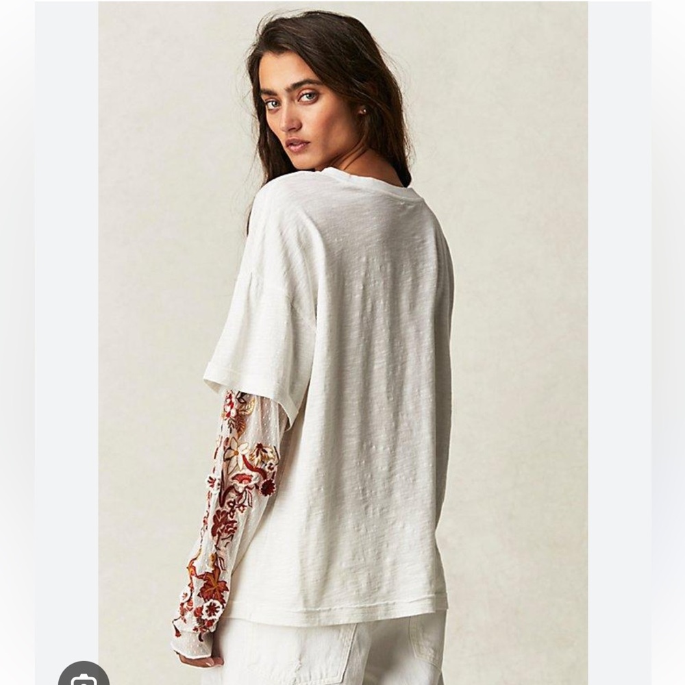 NWT FREE PEOPLE Tofu Gardner Embroidered Twofer Tee SOLD OUT SZ: L - Picture 3 of 5